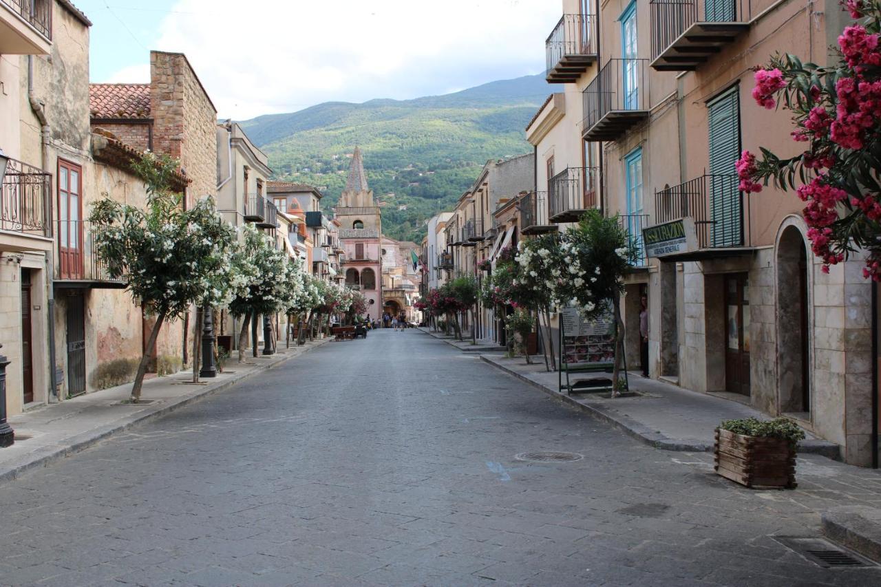 La Casetta nel Bosco per Turisti Castelbuono  Esterno foto