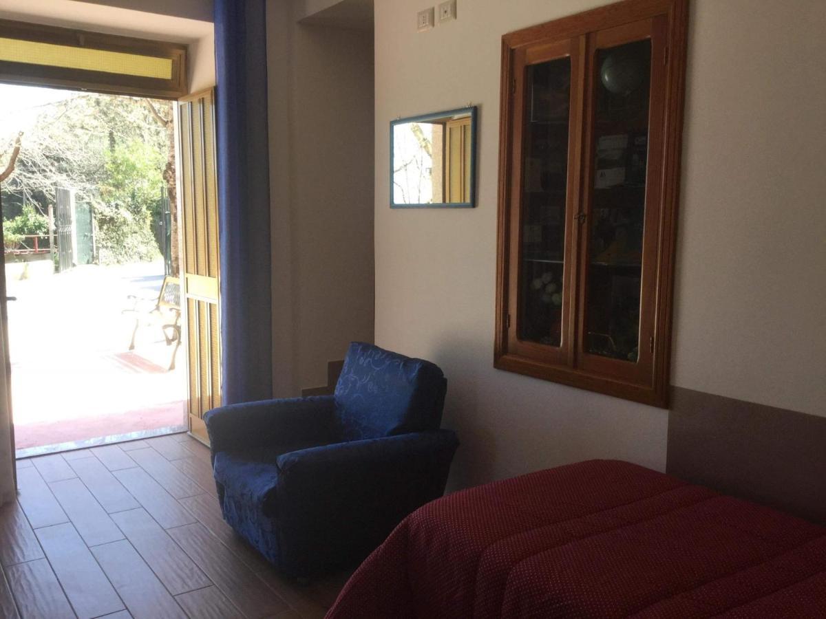La Casetta nel Bosco per Turisti Castelbuono  Esterno foto
